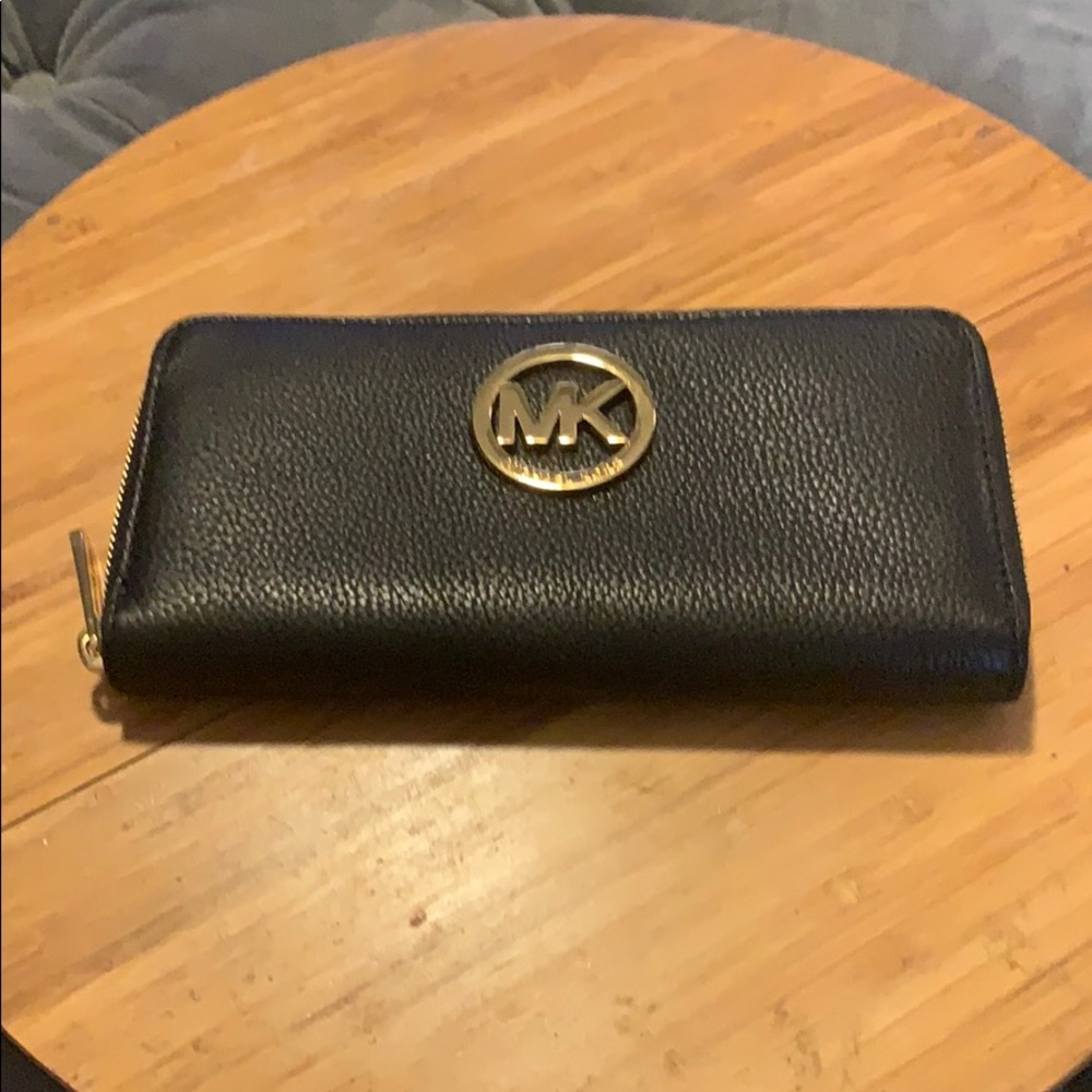MICHAEL KORS